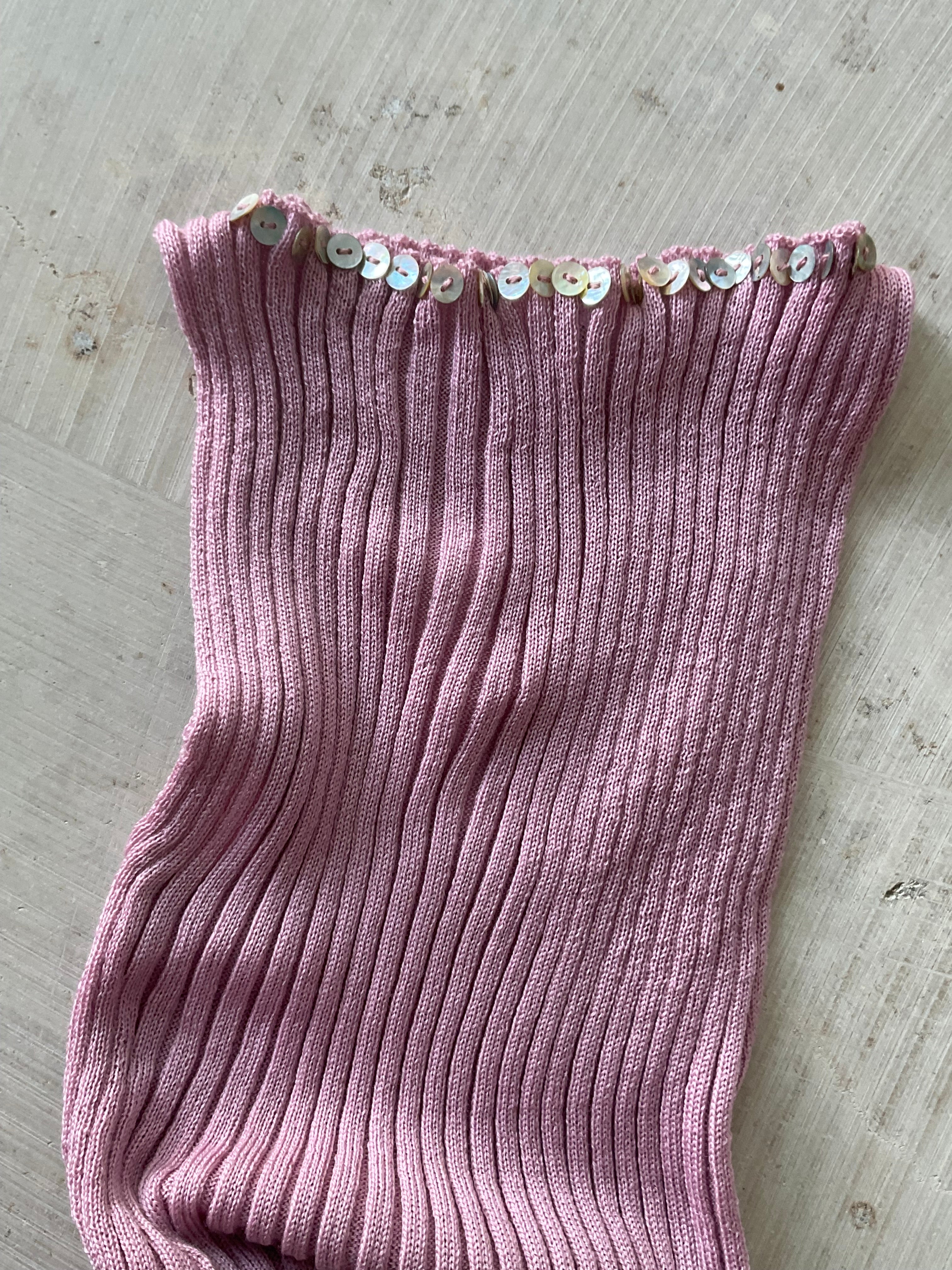 Merino Ribb Top with Pearl Button boat neck pink