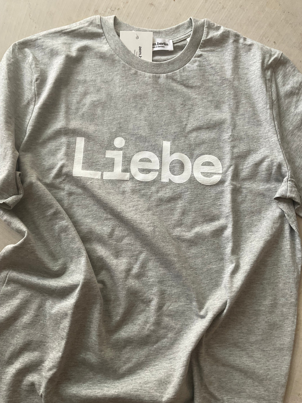 Liebe Long Sleeve – Organic Cotton grey with white letters