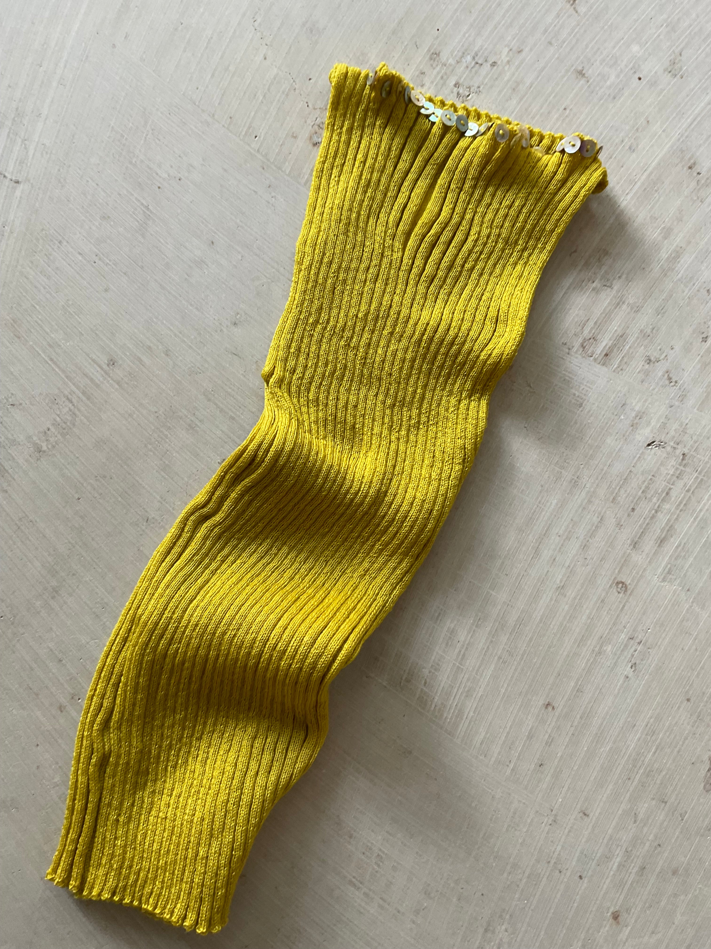 Merino Ribb Top with Pearl Button boat neck yellow