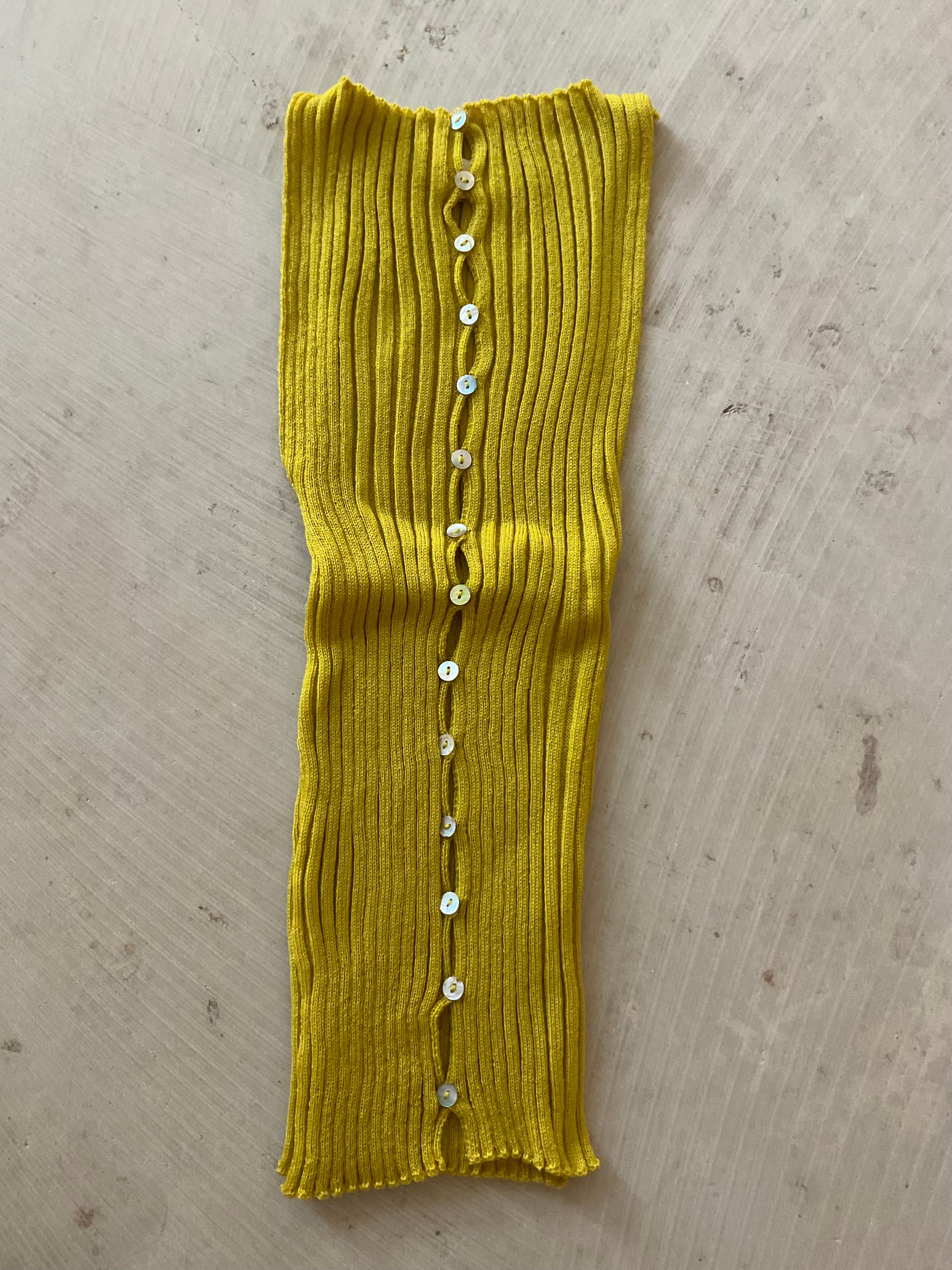 Merino Rib Top with Pearl Button boat neck yellow