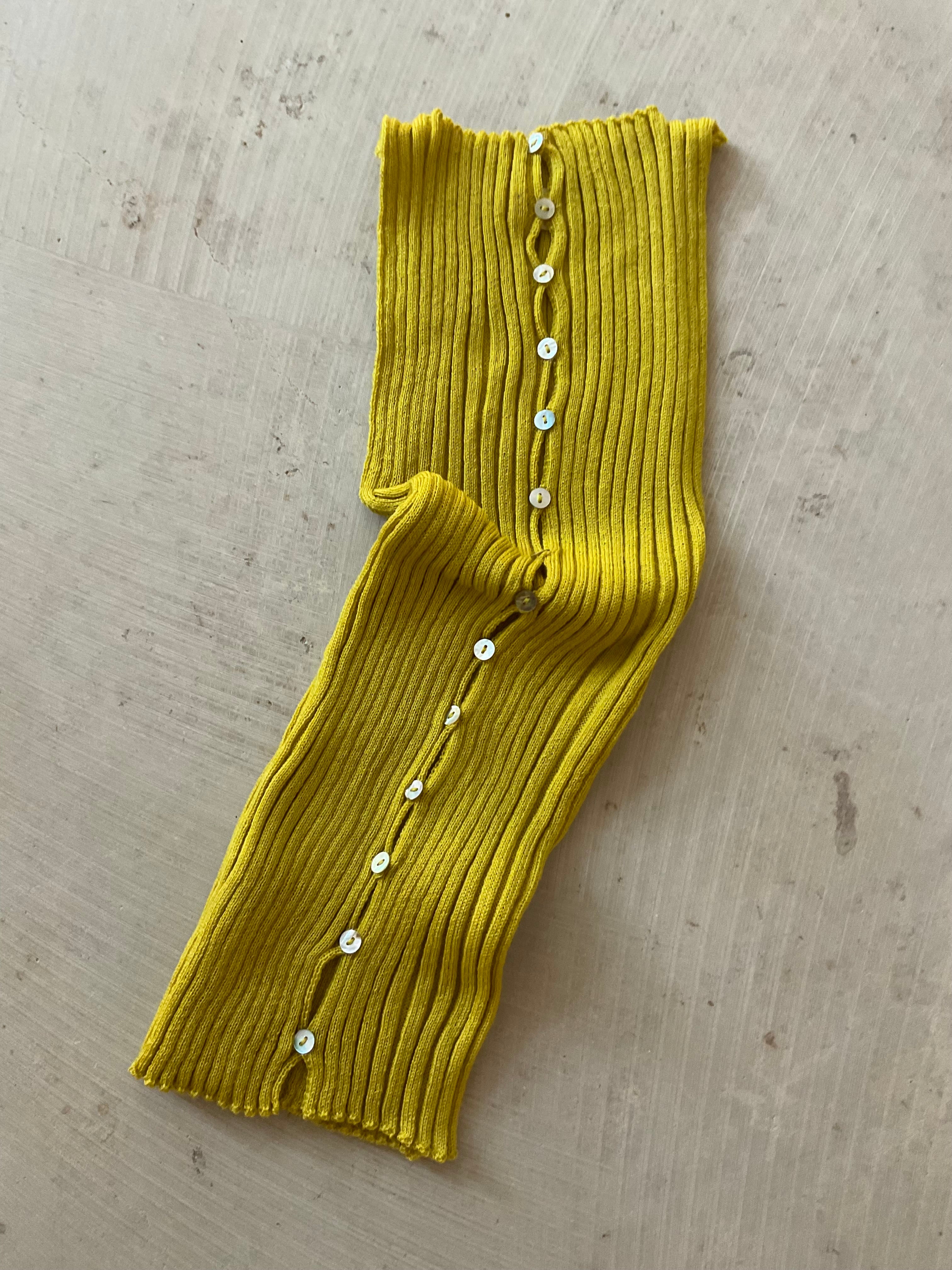 Merino Rib Top with Pearl Button boat neck yellow