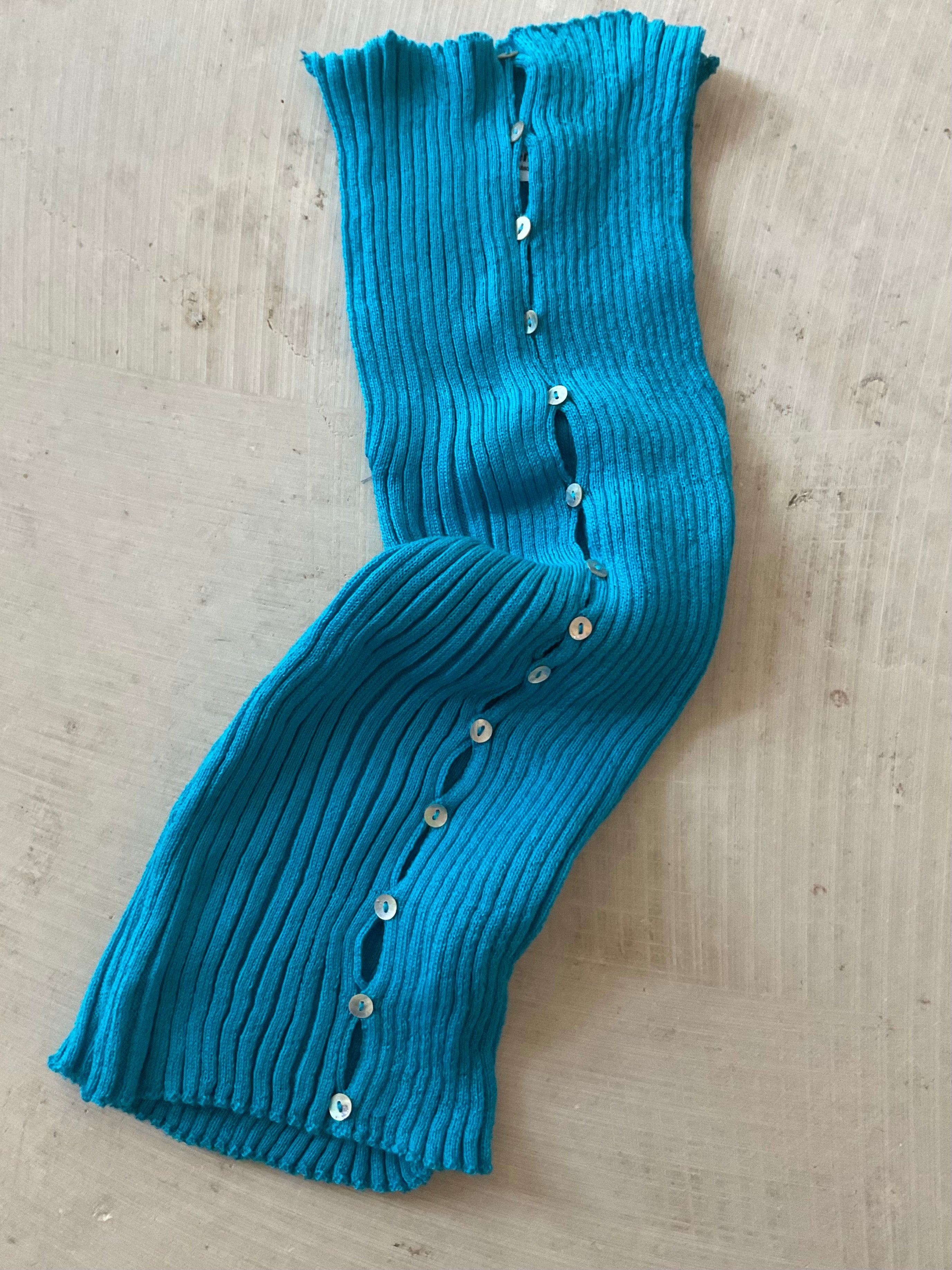 Merino Rib Top with Pearl Button boat neck turquoise