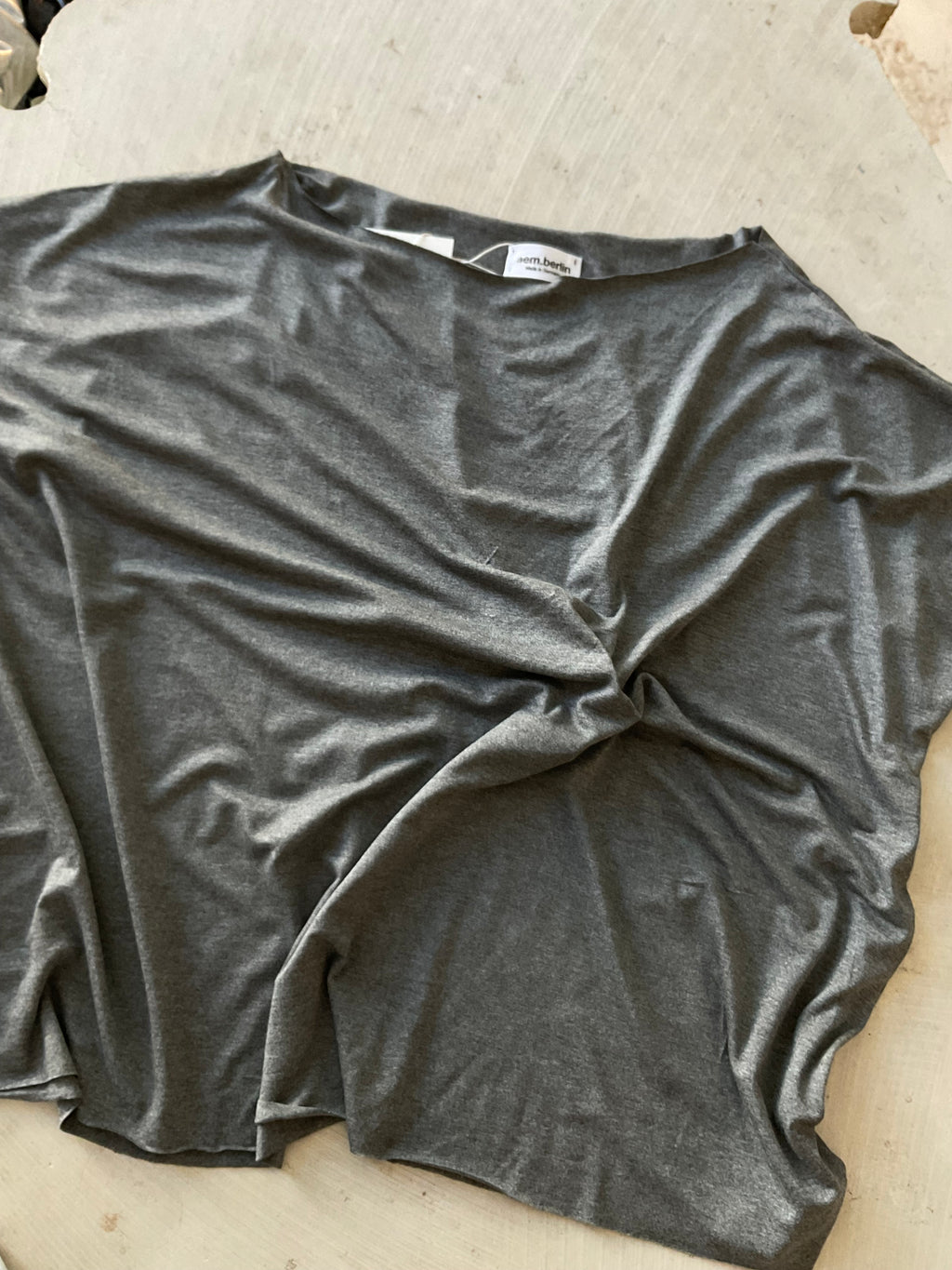 Yoko Oversized Viscose Boat Neck Top – Made in Berlin grey