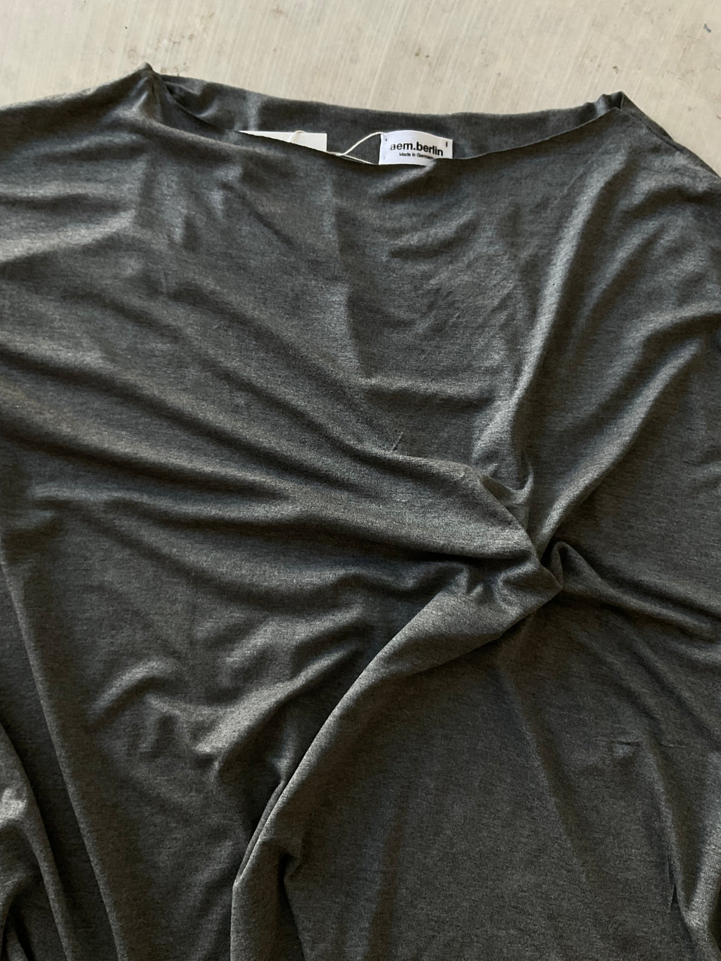 Yoko Oversized Viscose Boat Neck Top – Made in Berlin grey