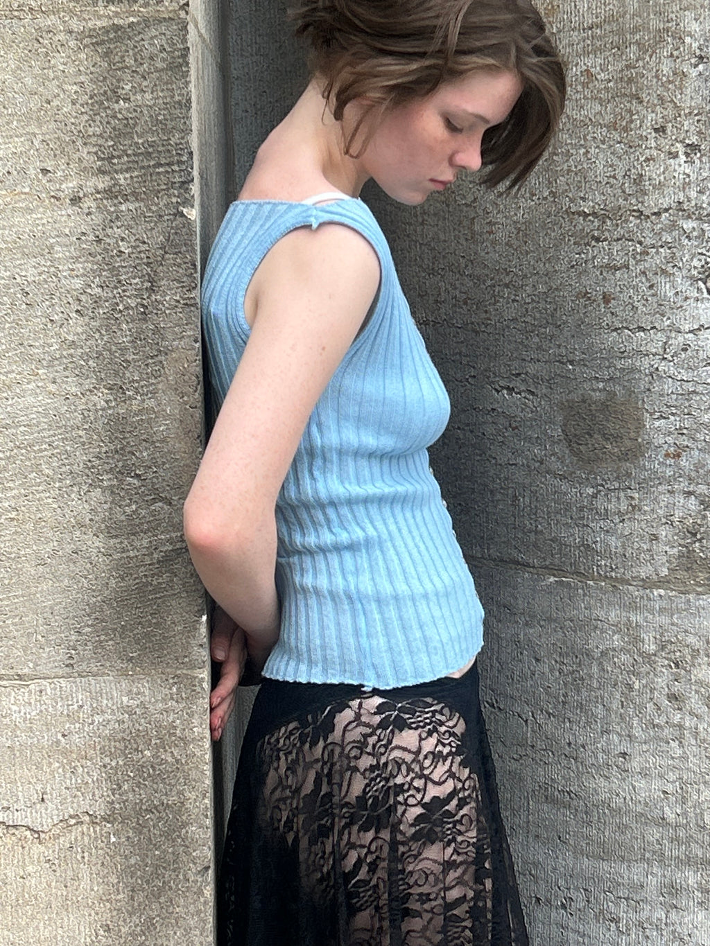 Merino Rib Top with Pearl Button boat neck light blue
