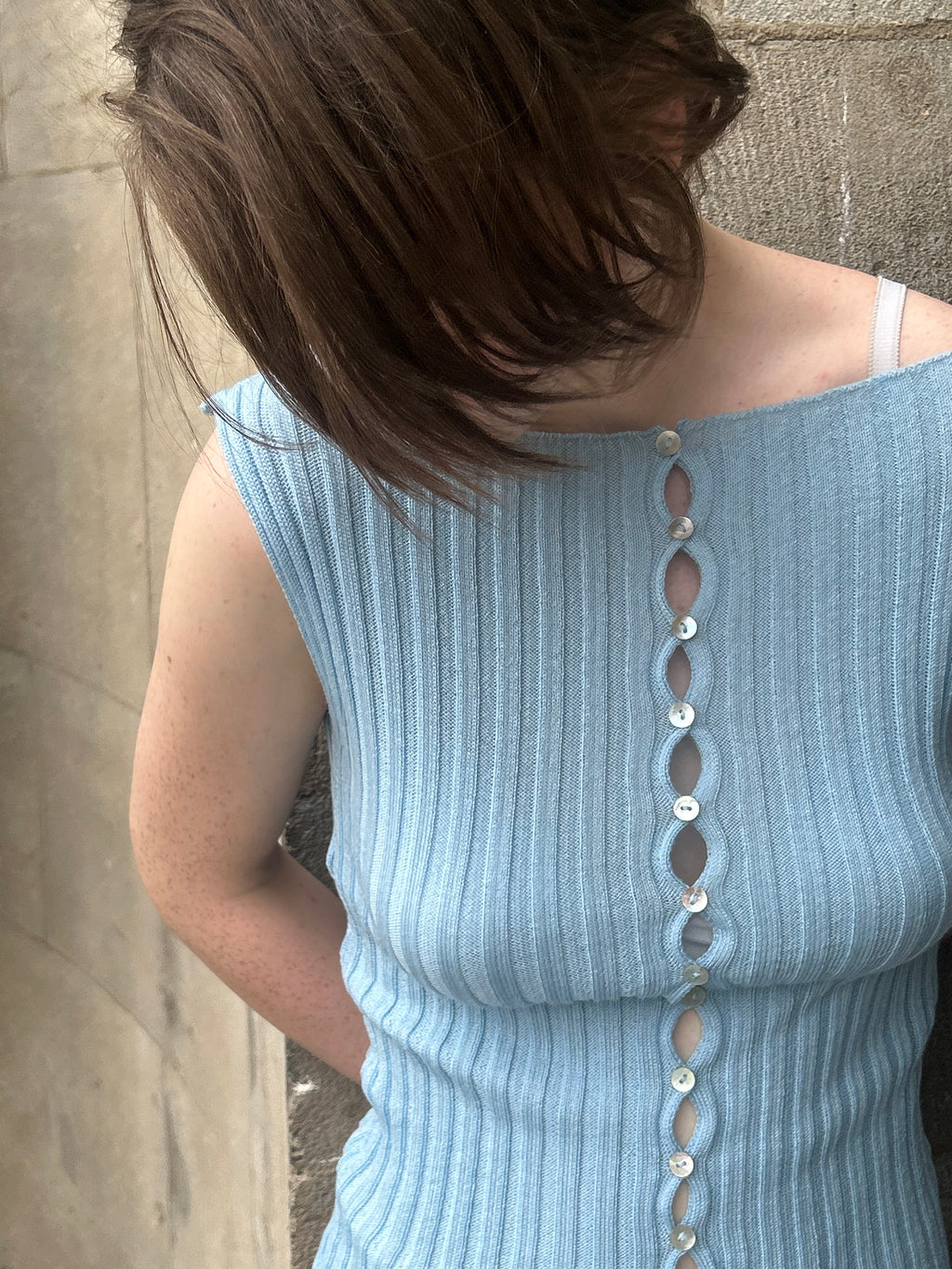 Merino Rib Top with Pearl Button boat neck light blue