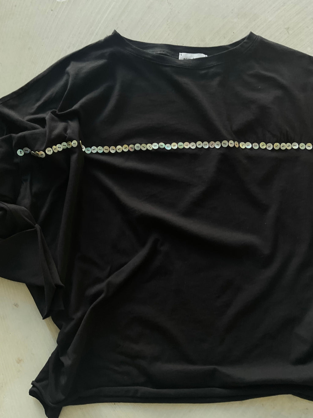 ROMY BUTTON TOP black