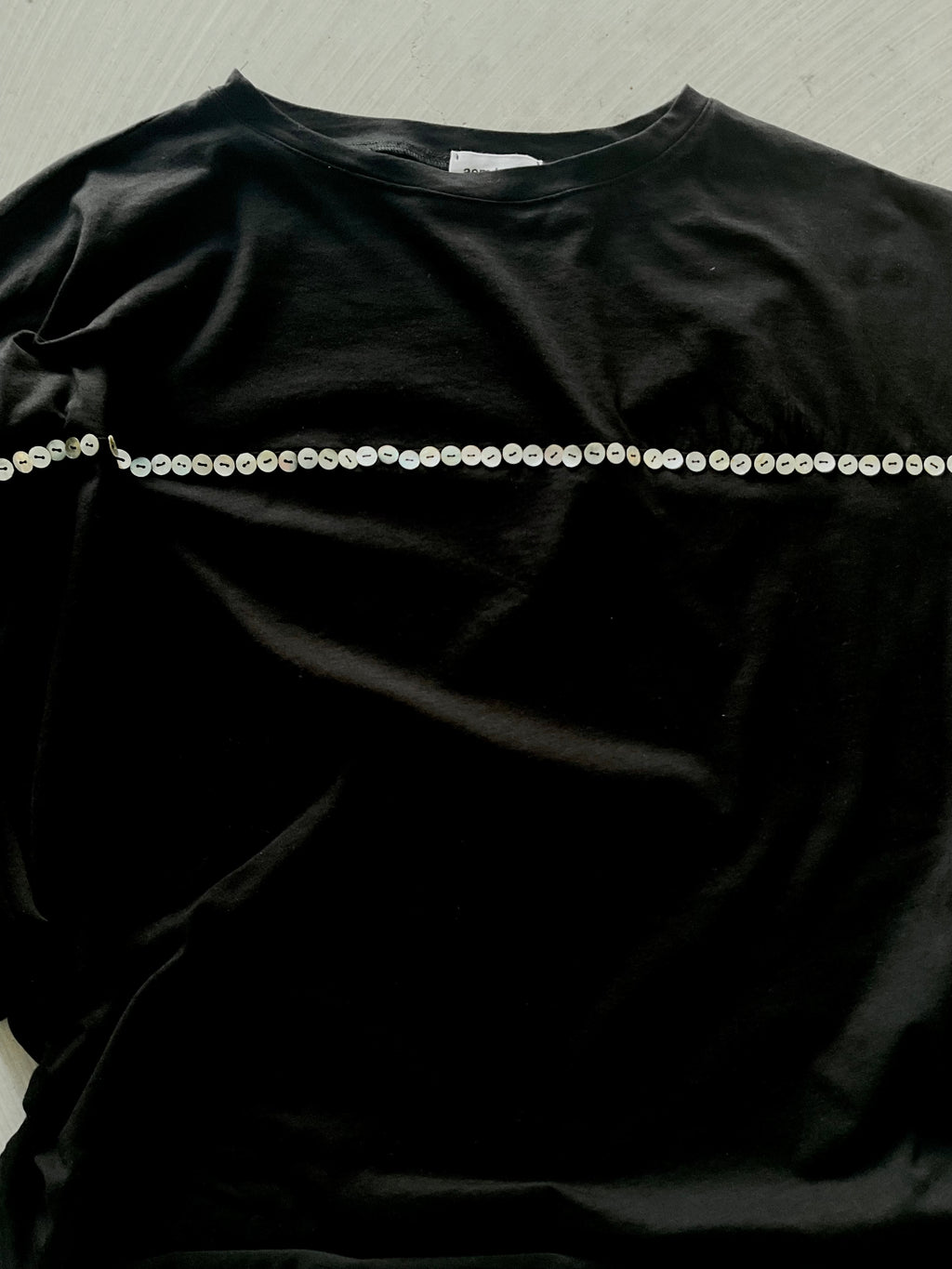 ROMY BUTTON TOP black