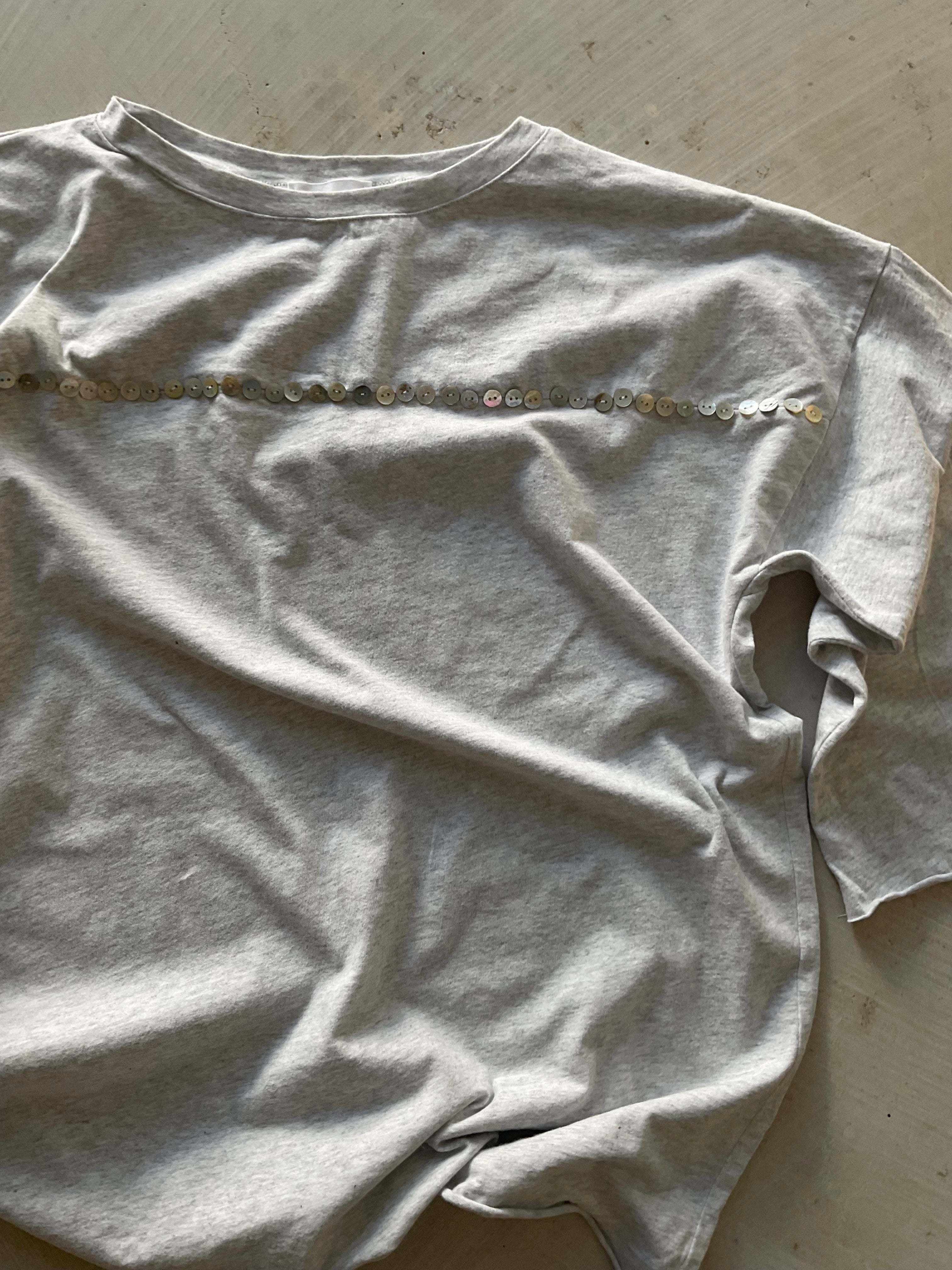 ROMY BUTTON TOP grey
