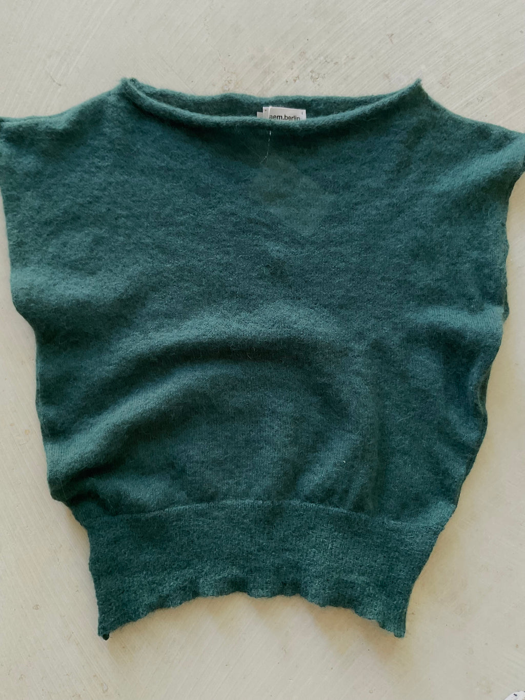 Luna — Baby Alpaca Suri Sleeveless Knit Top GREEN.