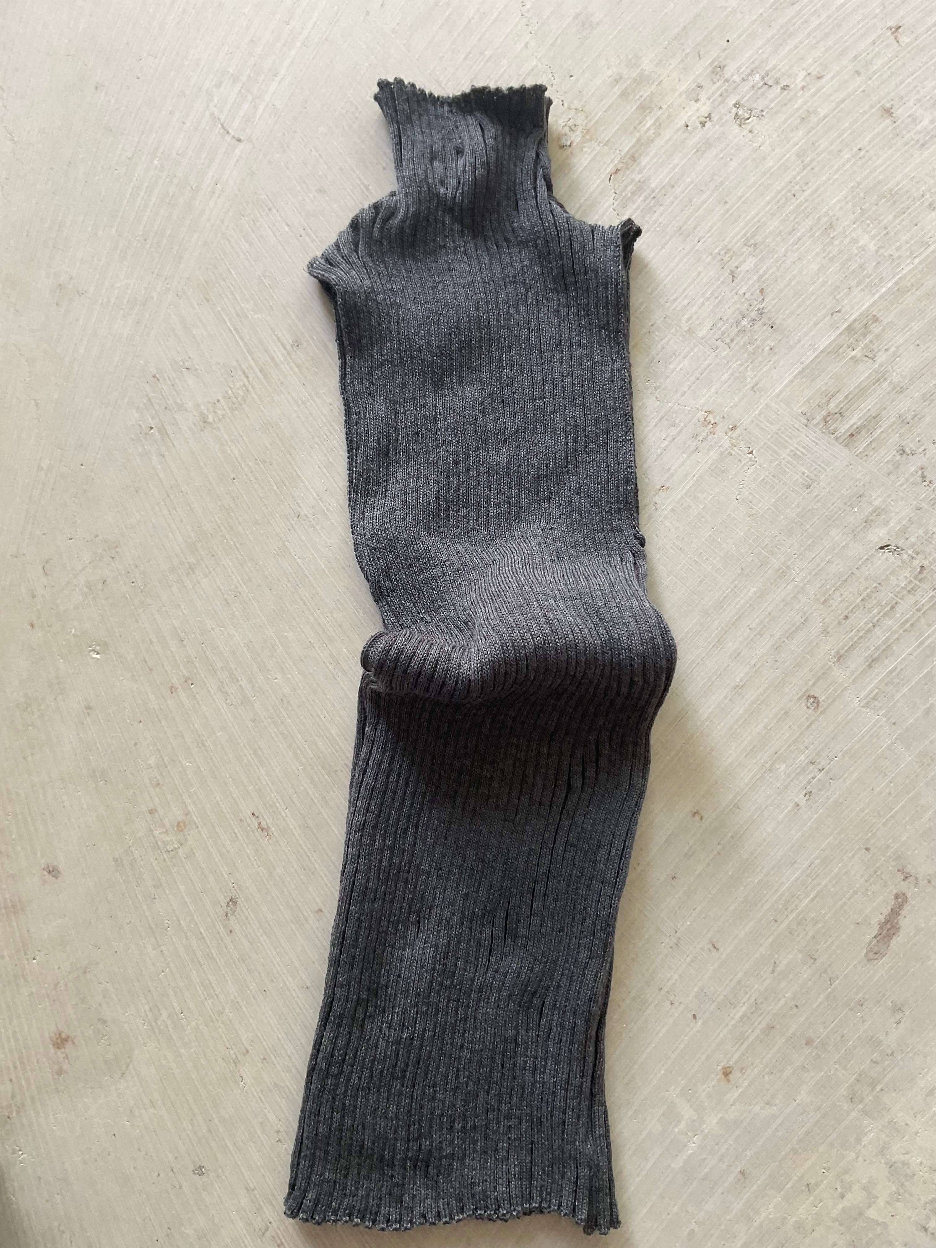 Merino Knitted Rib Top – Handmade in Berlin dark grey