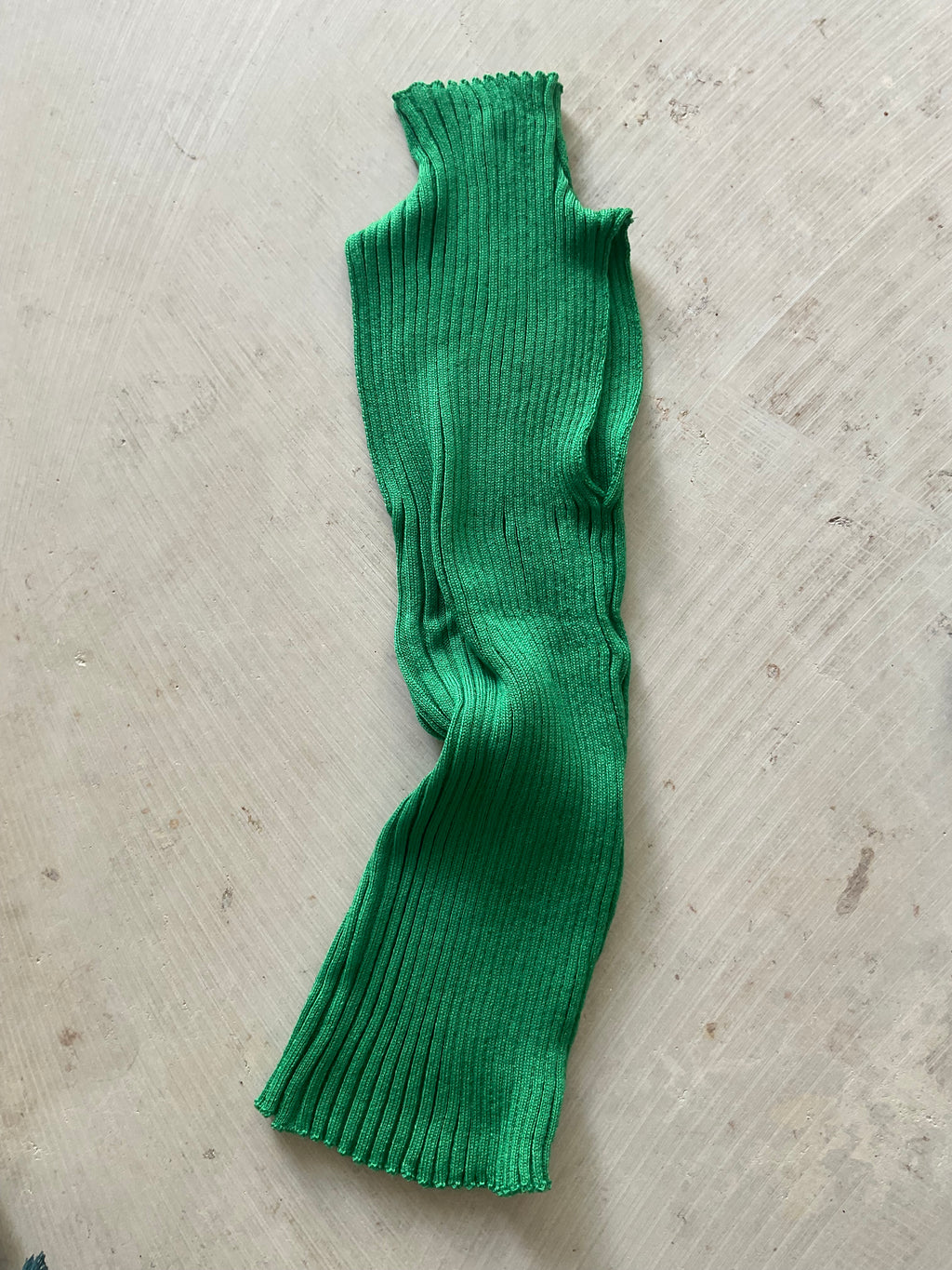 Merino Knitted Rib Top – Handmade in Berlin green