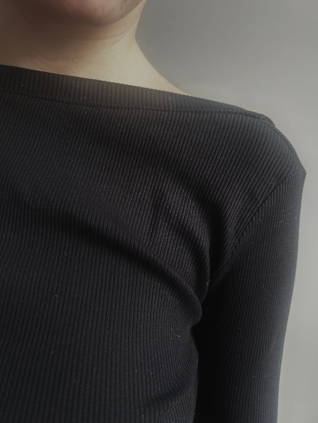 Pia Top — Open Back Black