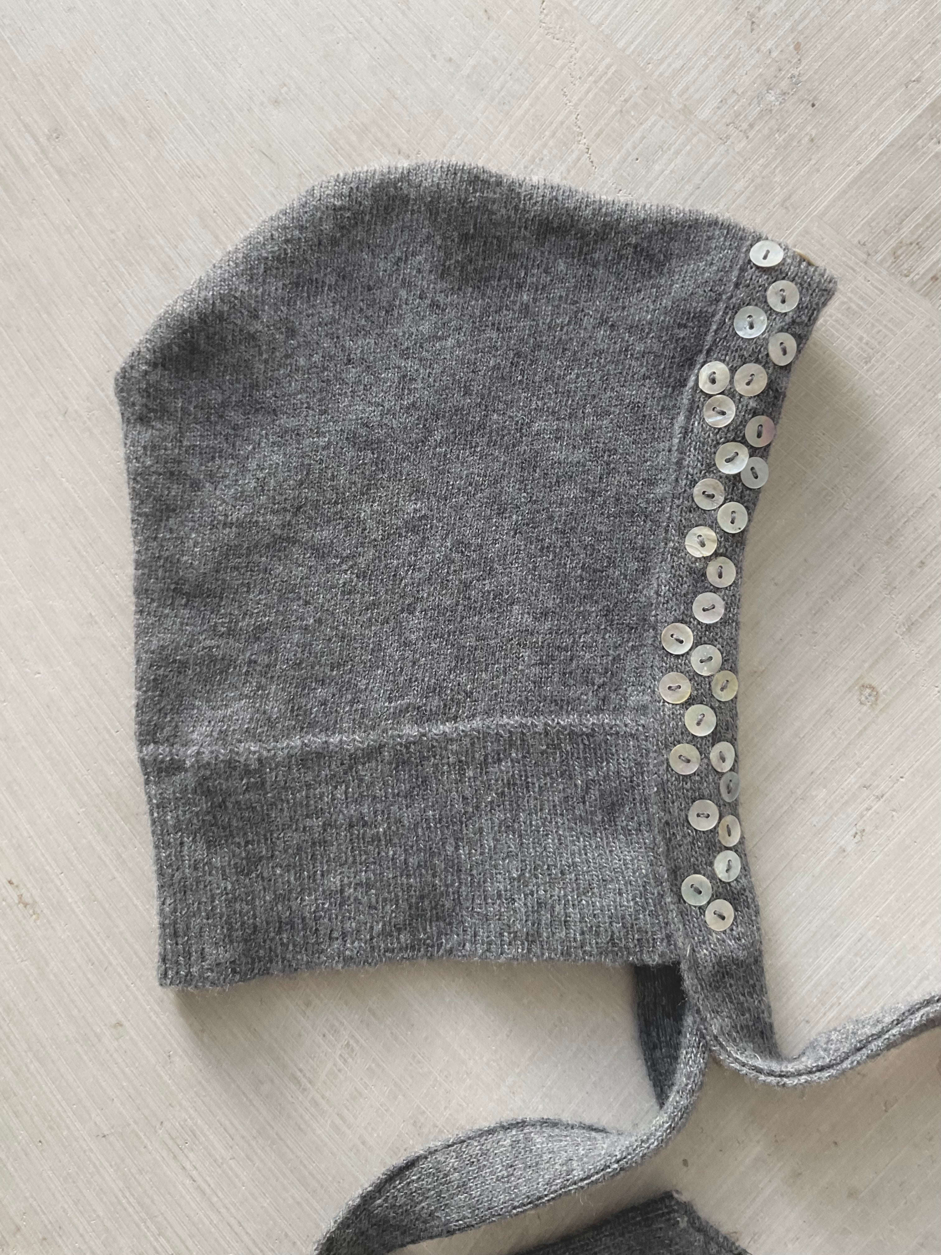 Merino Wool Bonnet with Mother-of-Pearl Buttons – Handmade in Berlin Grey