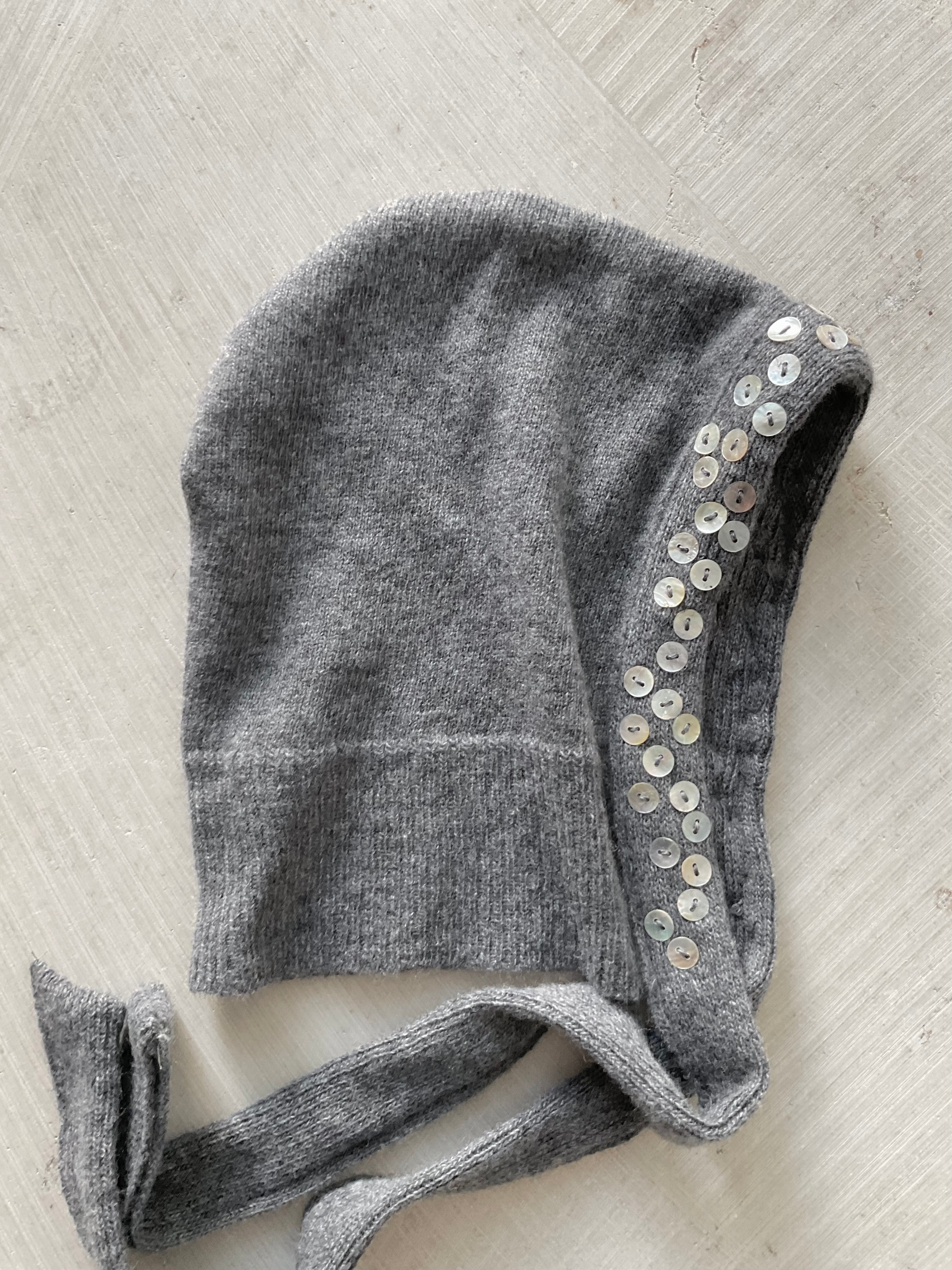 Merino Wool Bonnet with Mother-of-Pearl Buttons – Handmade in Berlin Grey