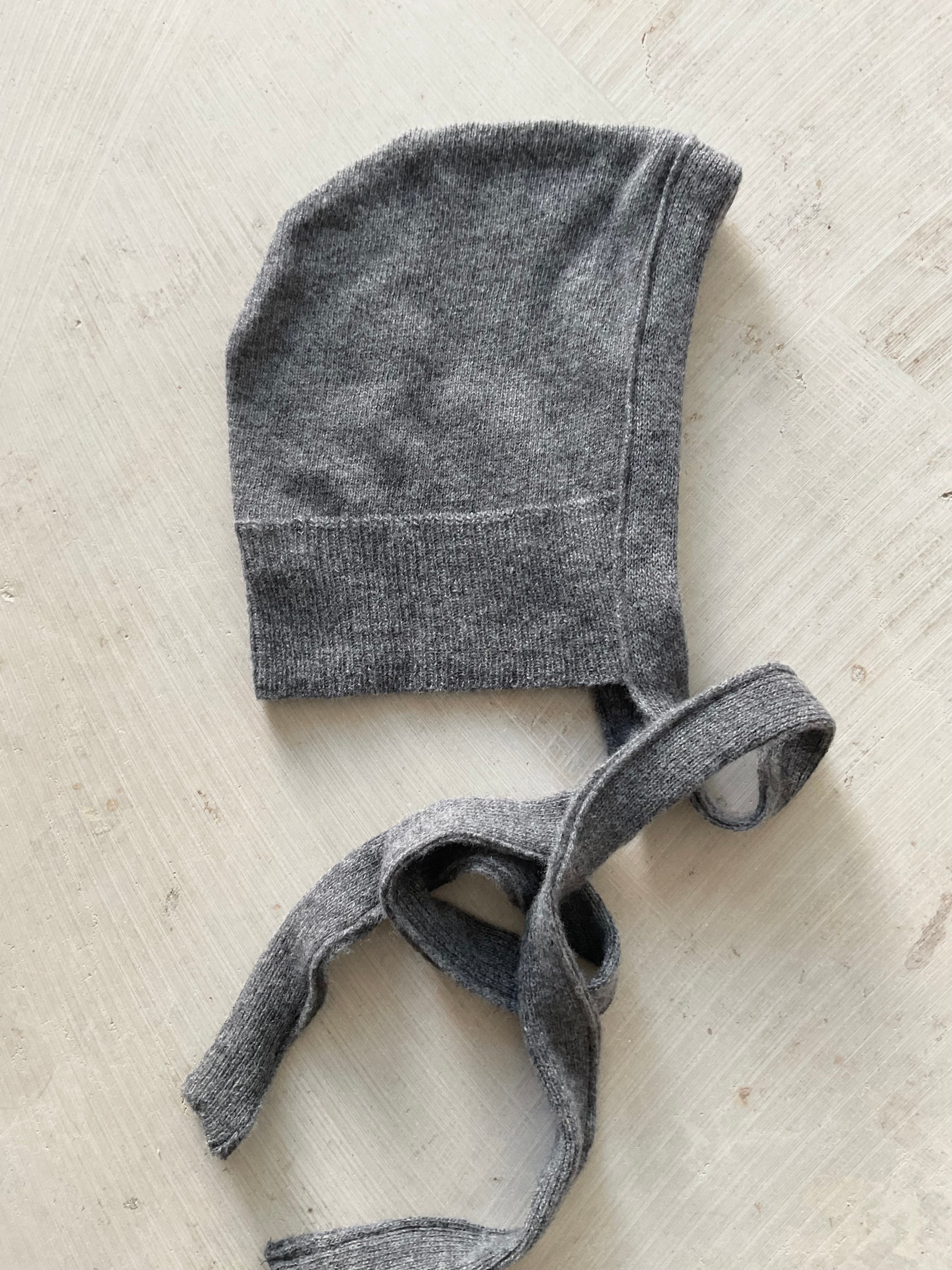 Merino Wool Bonnet with Mother-Handmade in Berlin grey