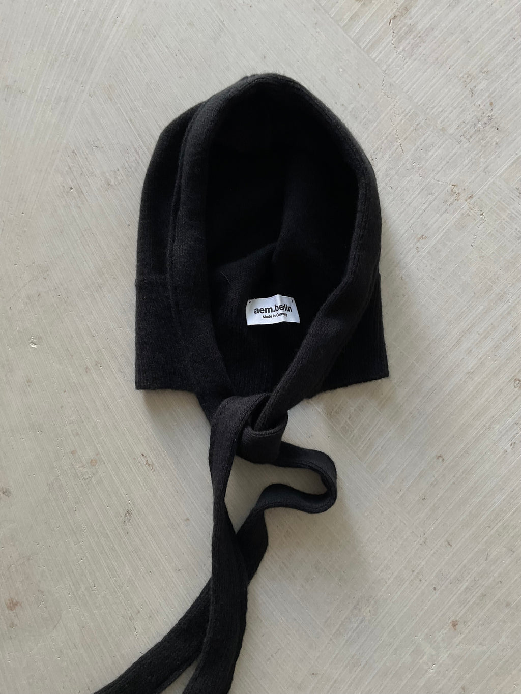 Merino Wool Bonnet with Mother-Handmade in Berlin