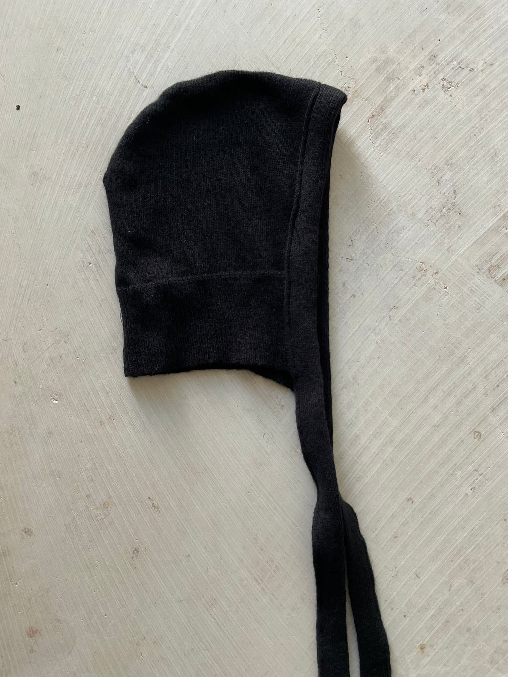 Merino Wool Bonnet with Mother-Handmade in Berlin