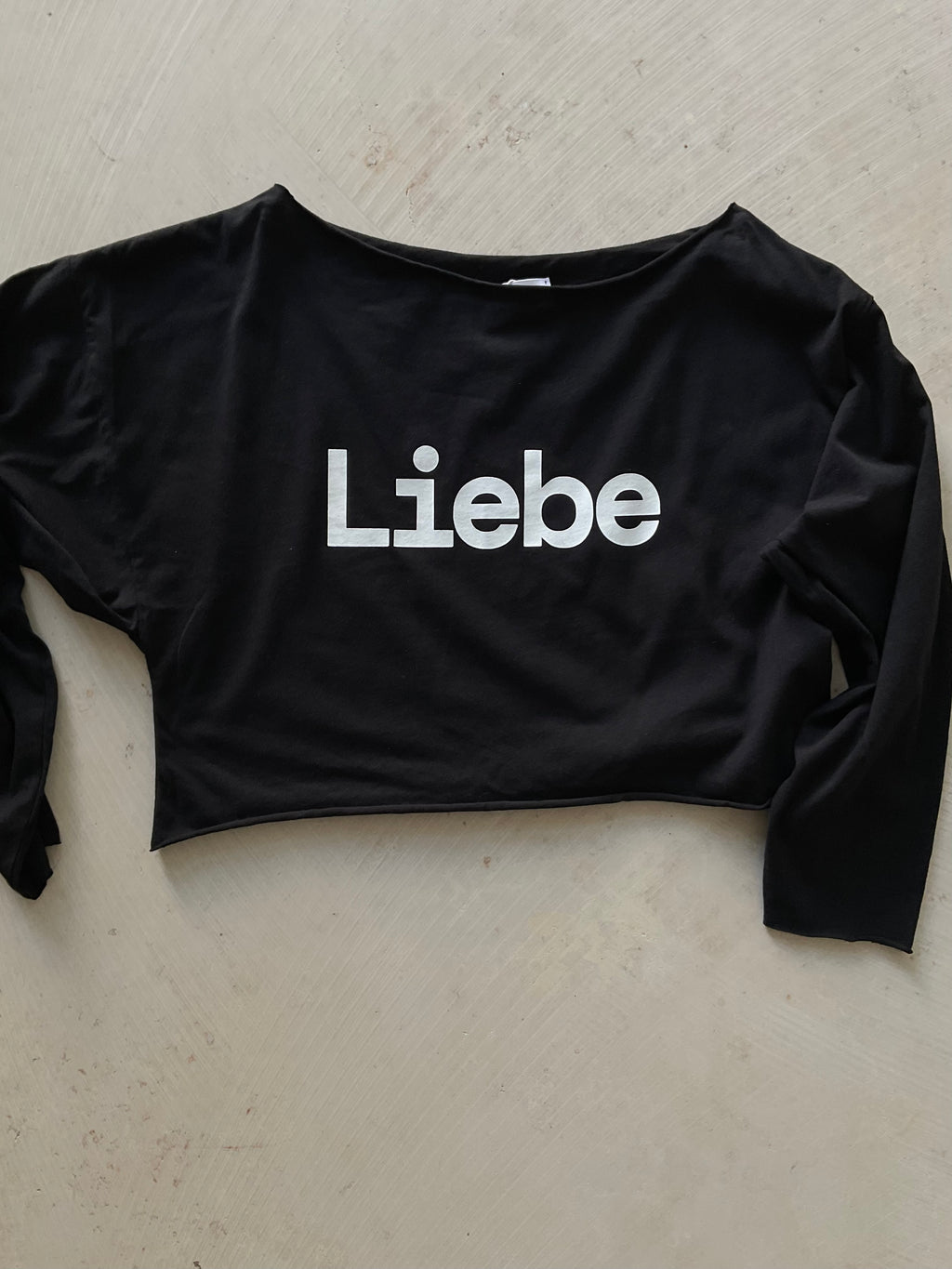 Jane — Liebe Long Sleeve Top  crop black