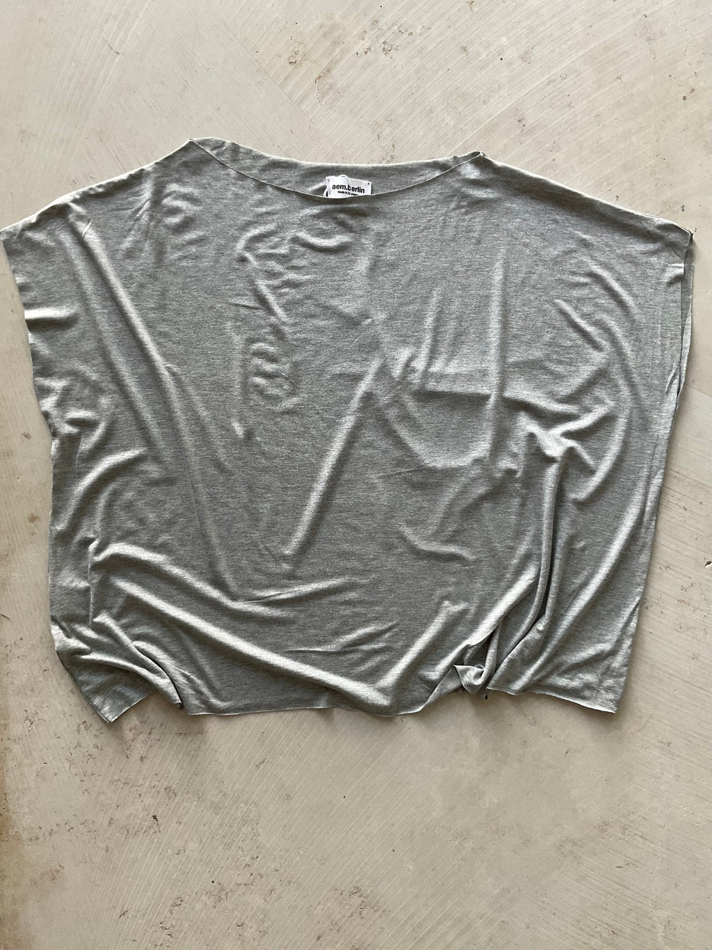 Yoko Oversized Viscose Boat Neck Top – Made in Berlin light grey