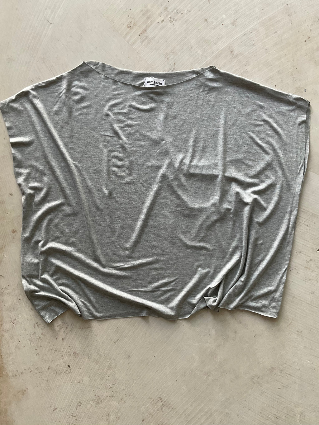 Yoko Oversized Viscose Boat Neck Top – Made in Berlin light grey