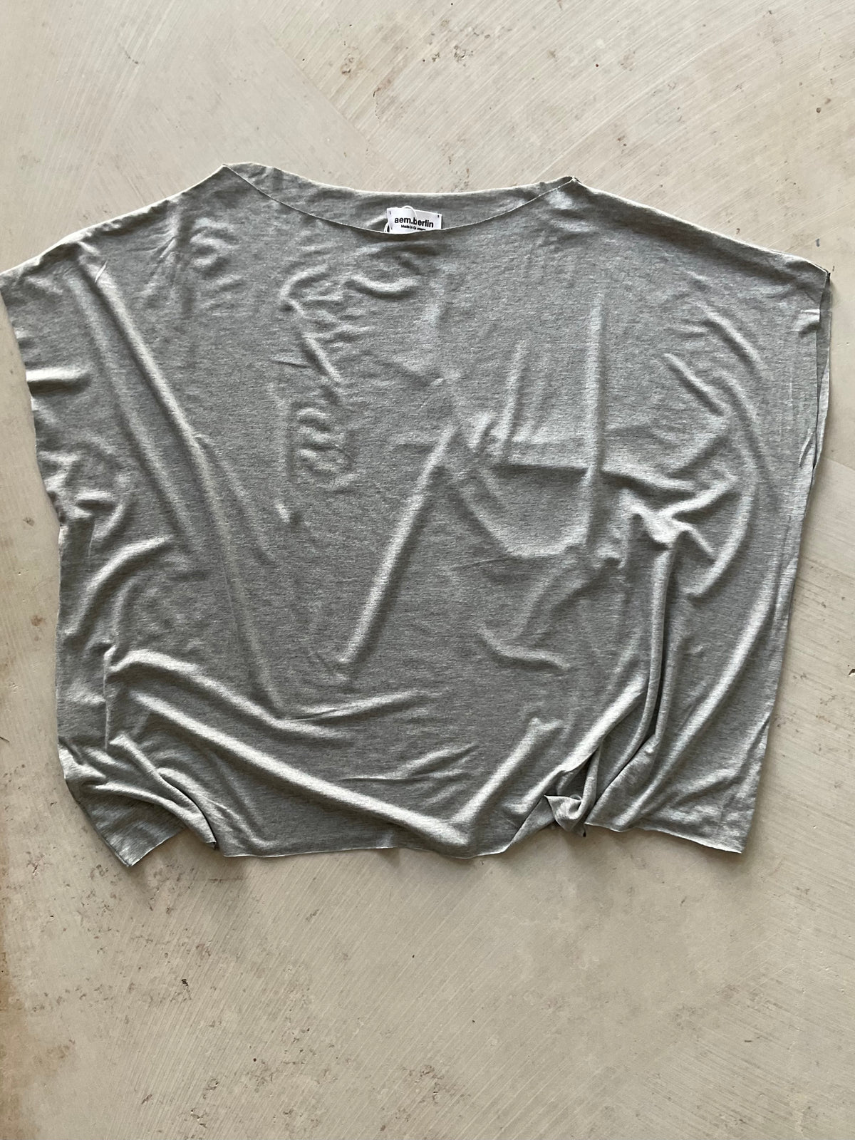 Yoko Oversized Viscose Boat Neck Top – Made in Berlin light grey