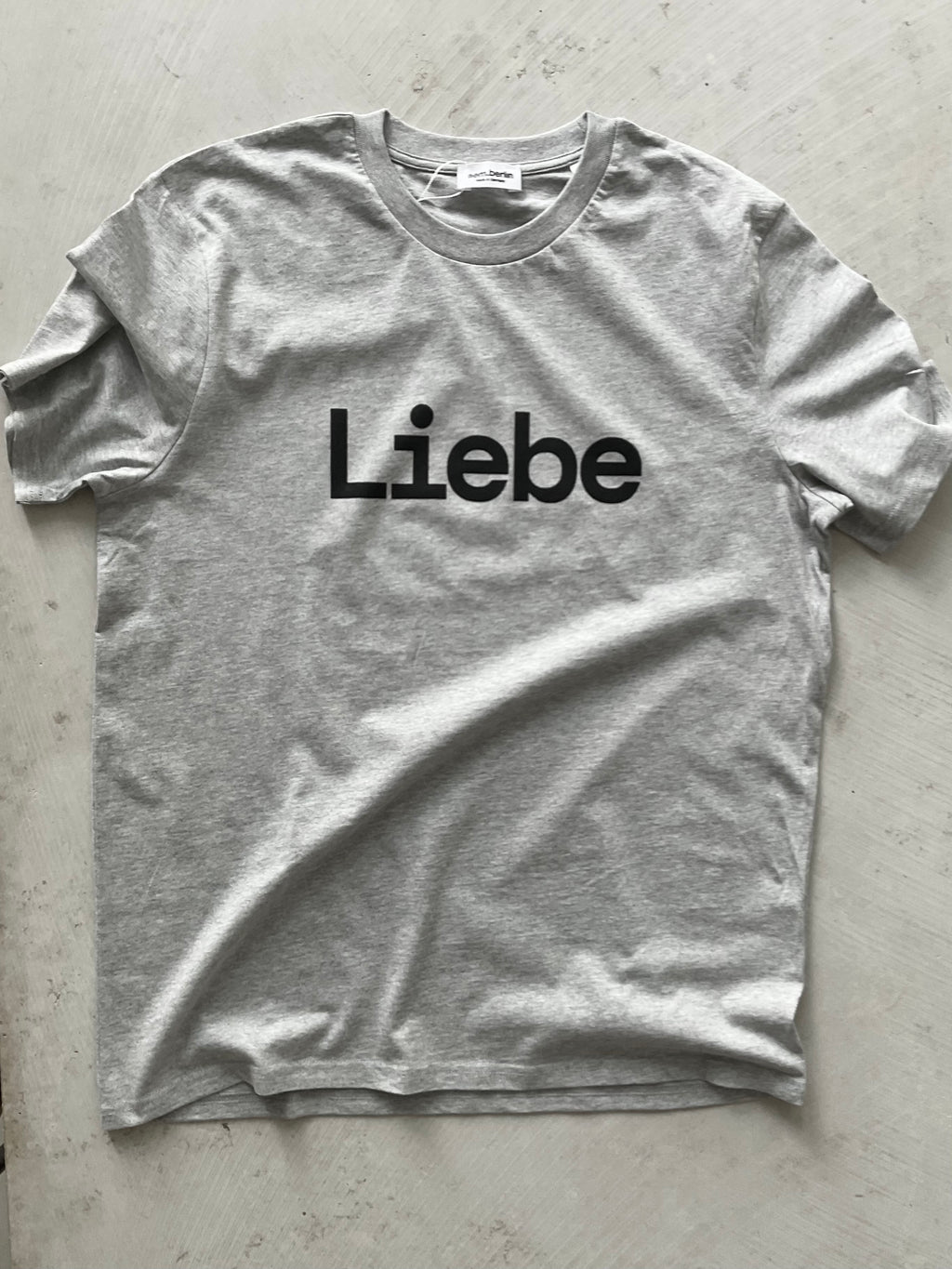 AEM  tshirt LIEBE grey