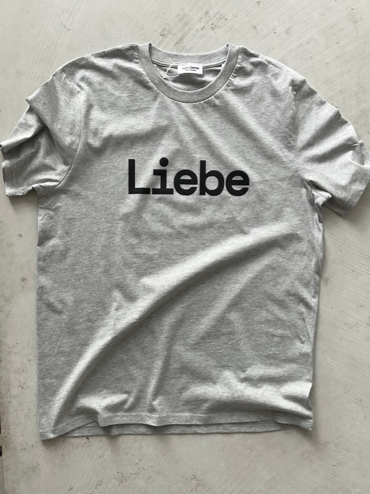 AEM  tshirt LIEBE grey
