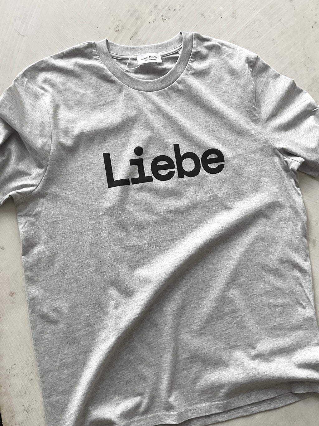 AEM  tshirt LIEBE grey