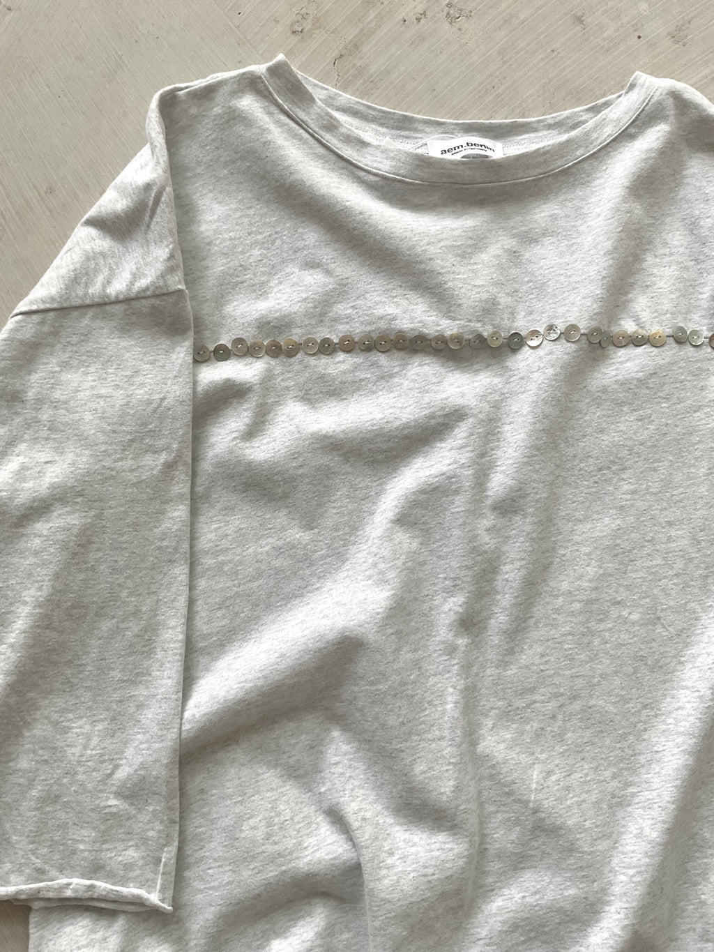 ROMY BUTTON TOP grey