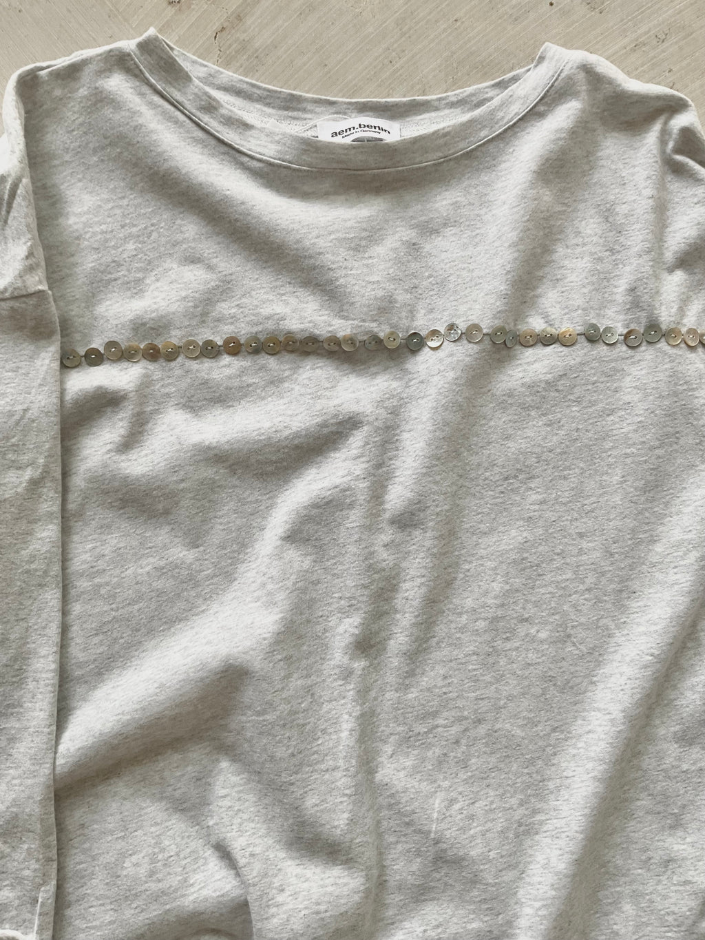 ROMY BUTTON TOP grey