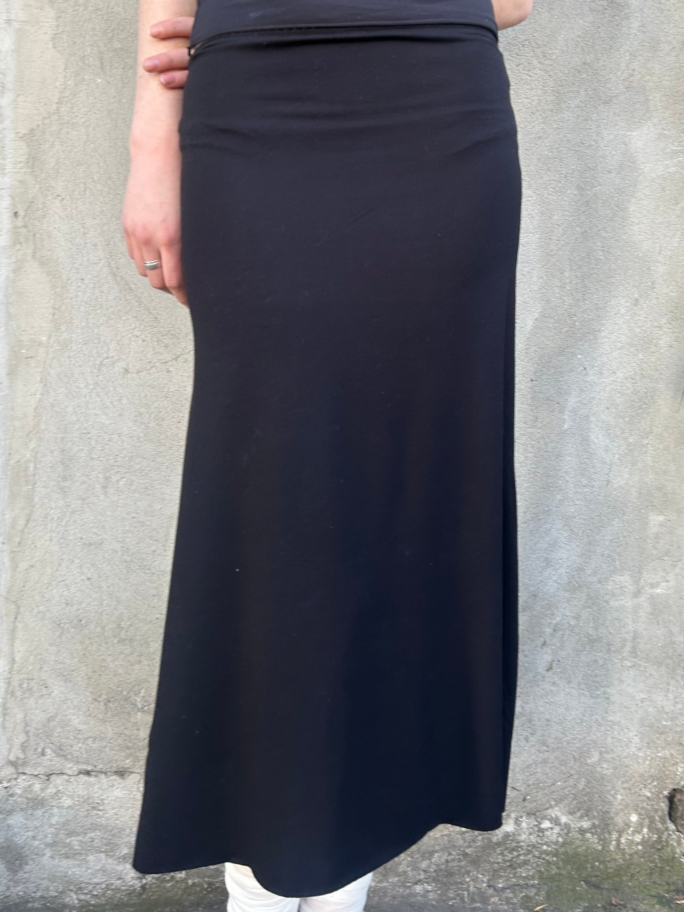 Essential Viscose Jersey Skirt — Black Uma