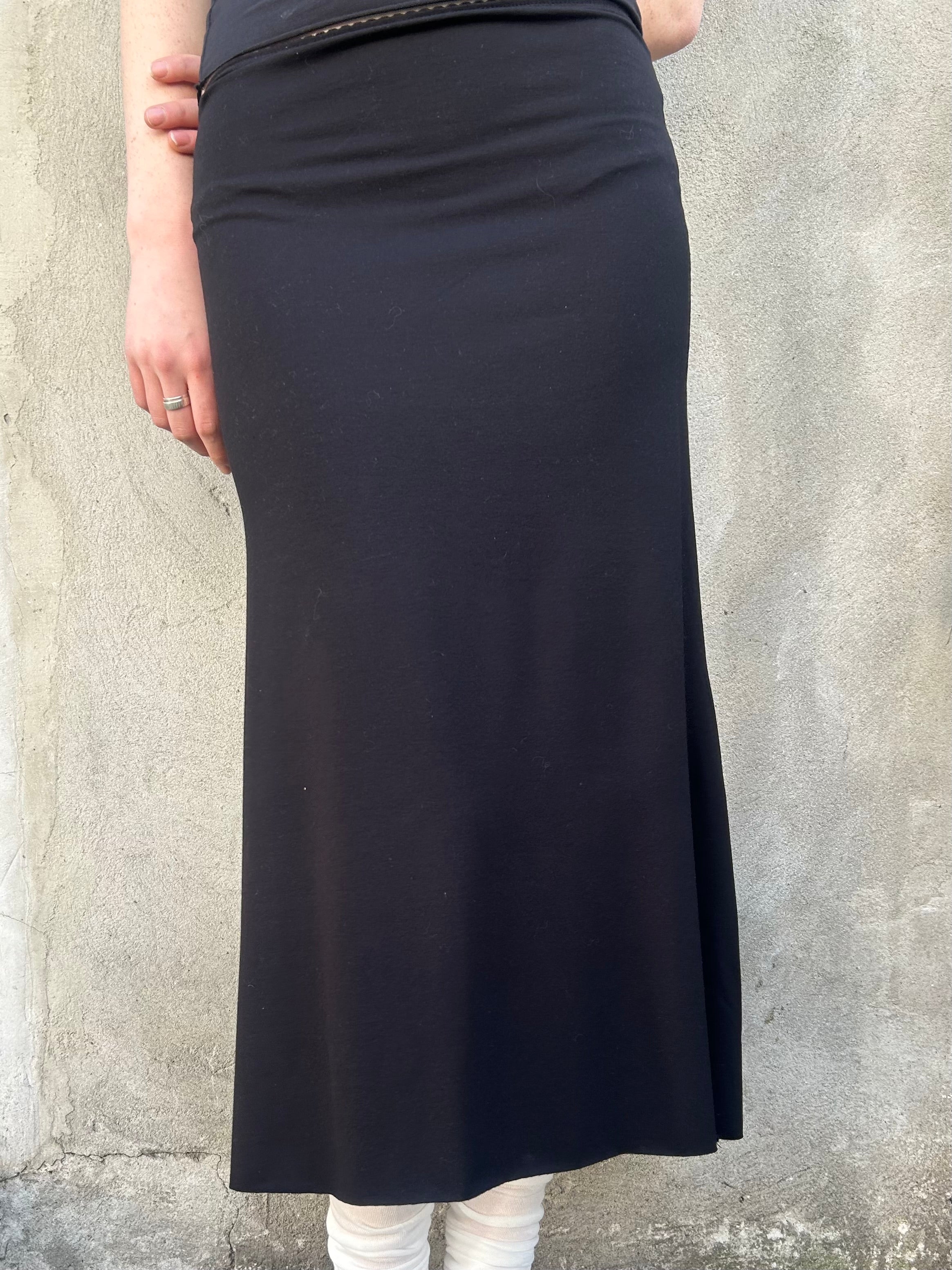 Essential Viscose Jersey Skirt — Black Uma