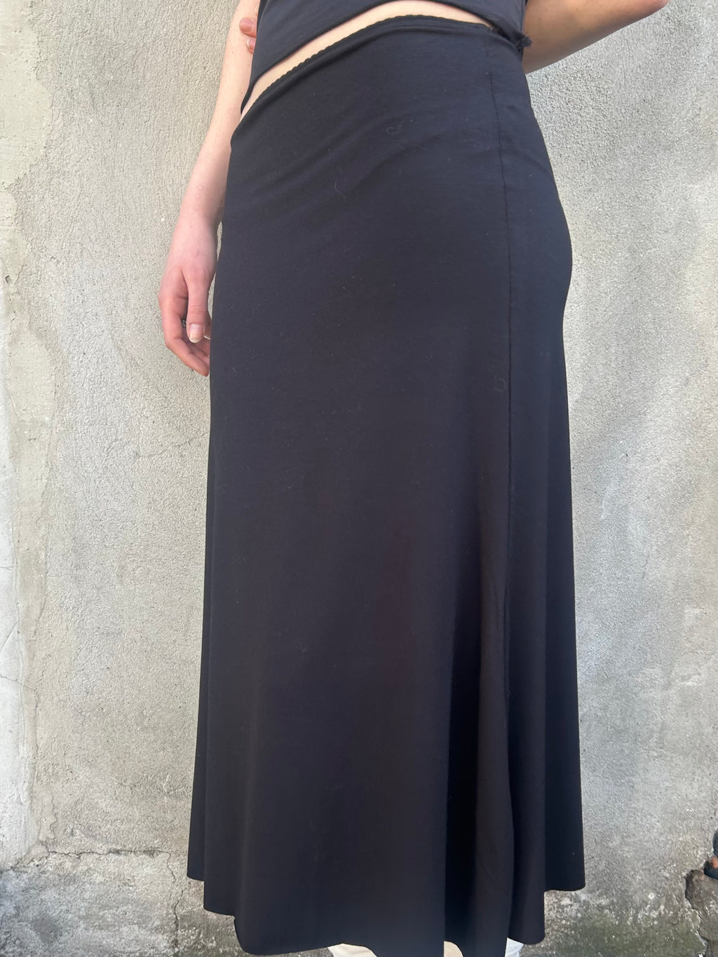 Essential Viscose Jersey Skirt — Black Uma
