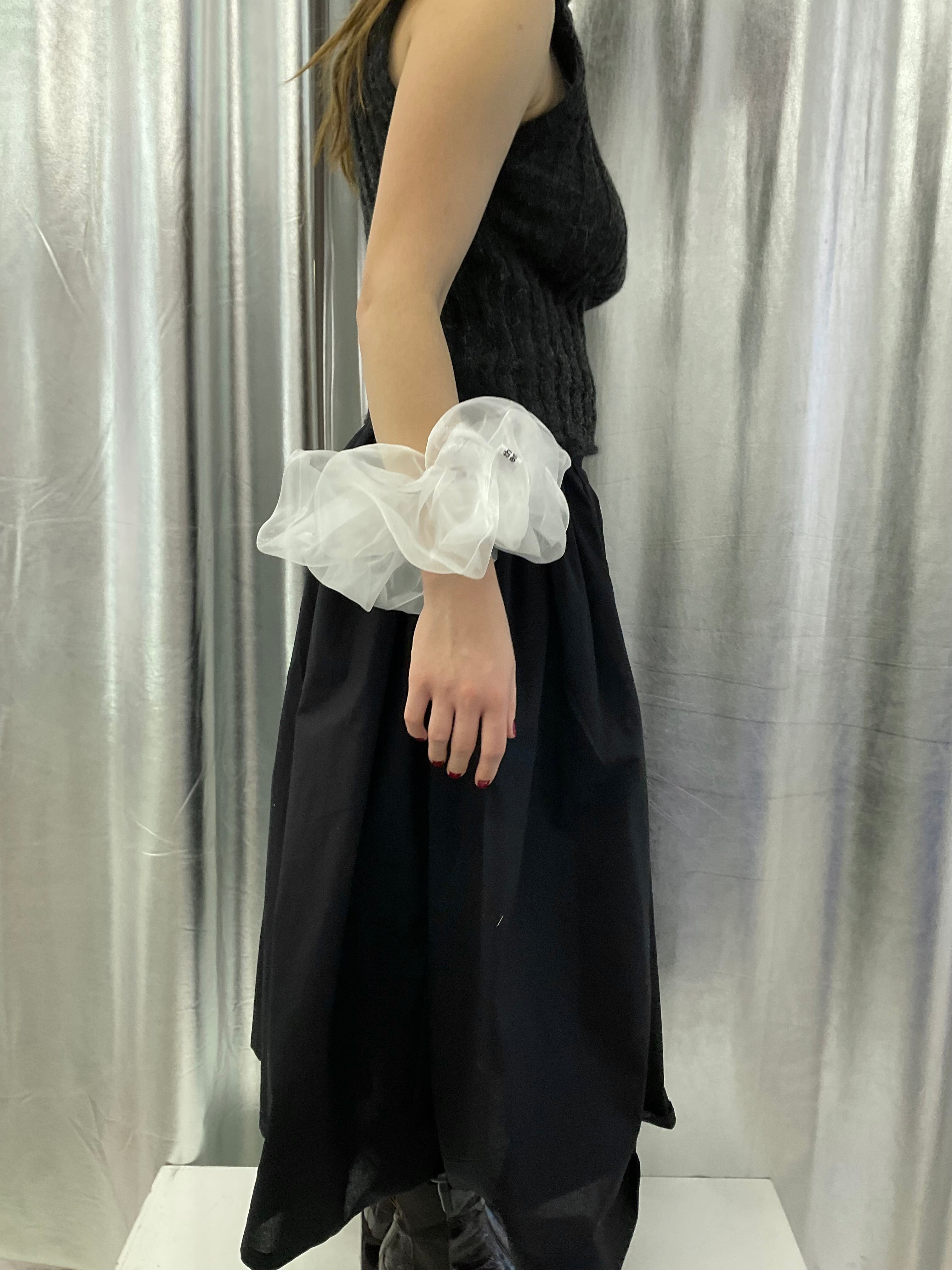 Big White Organza Scrunchie – Handmade in Berlin