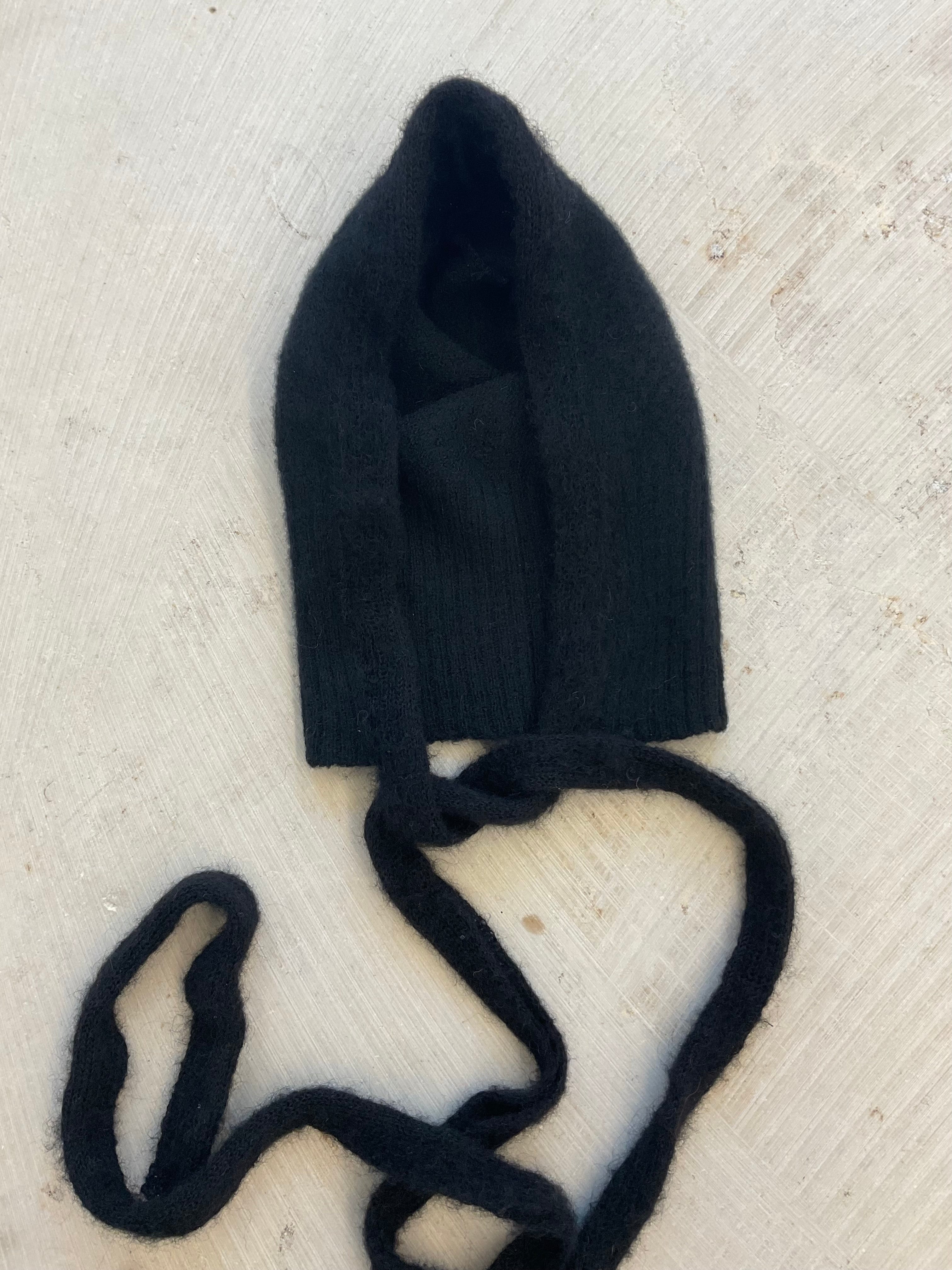 Merino Wool Bonnet with Mother-Handmade in Berlin