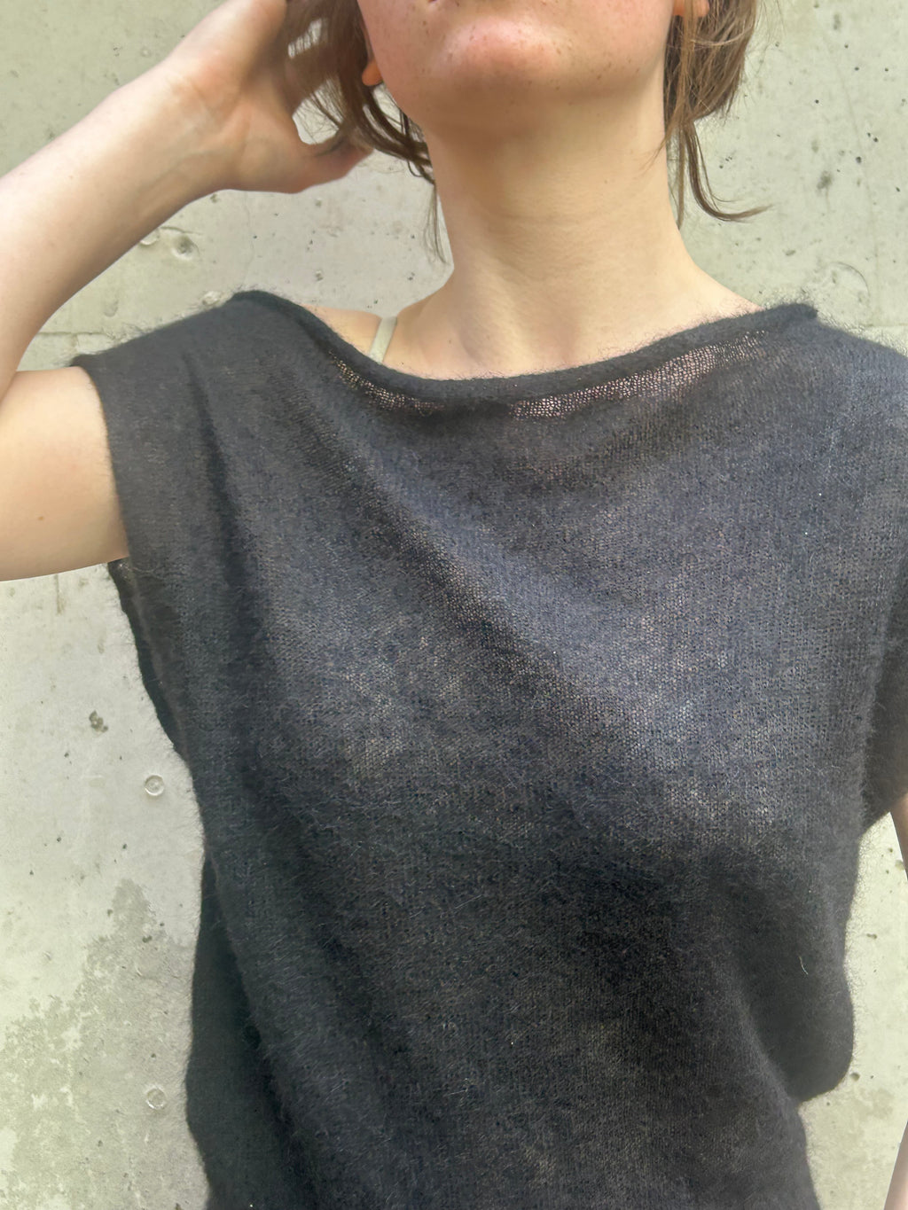 Luna — Baby Alpaca Suri Sleeveless Knit Top  Black