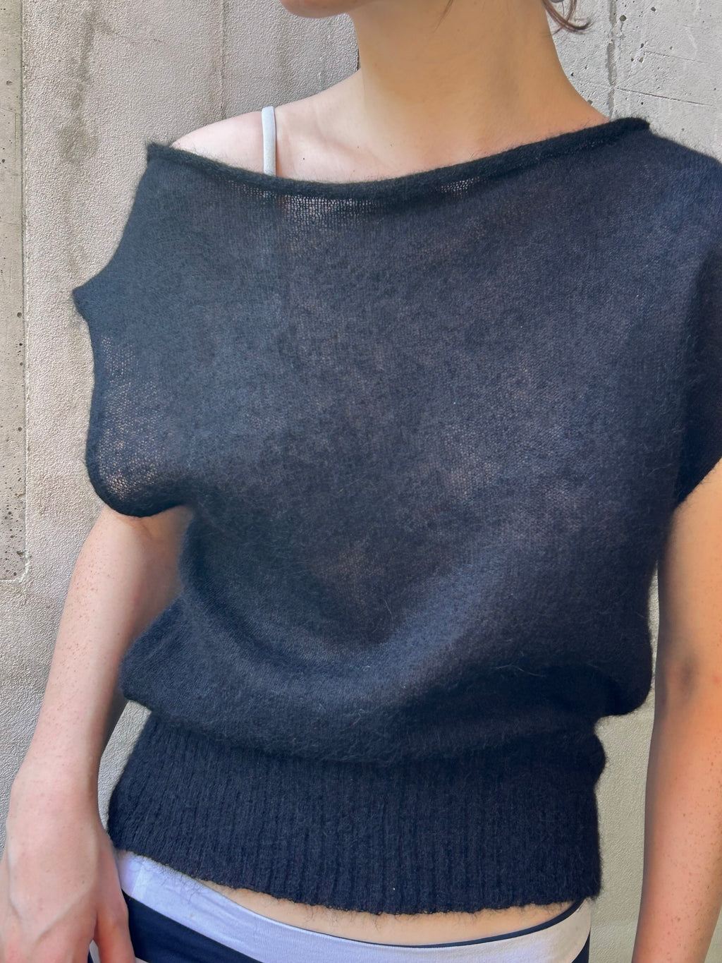 Luna — Baby Alpaca Suri Sleeveless Knit Top Black