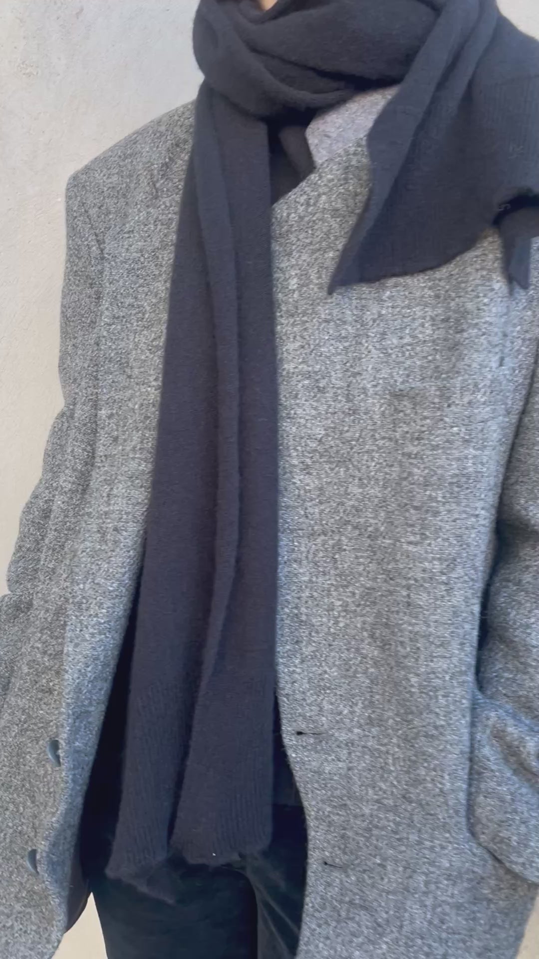 Classic Baby Merino Scarf Black Winter scarf